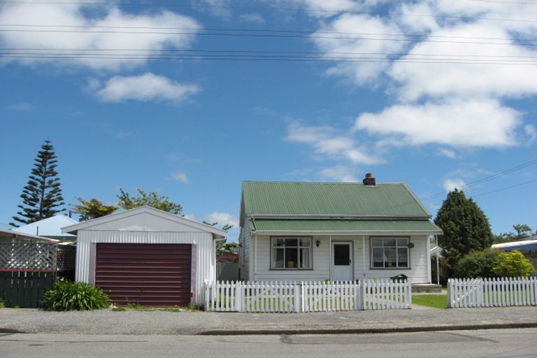 Photo of property in 68 Derby Street, Westport, 7825