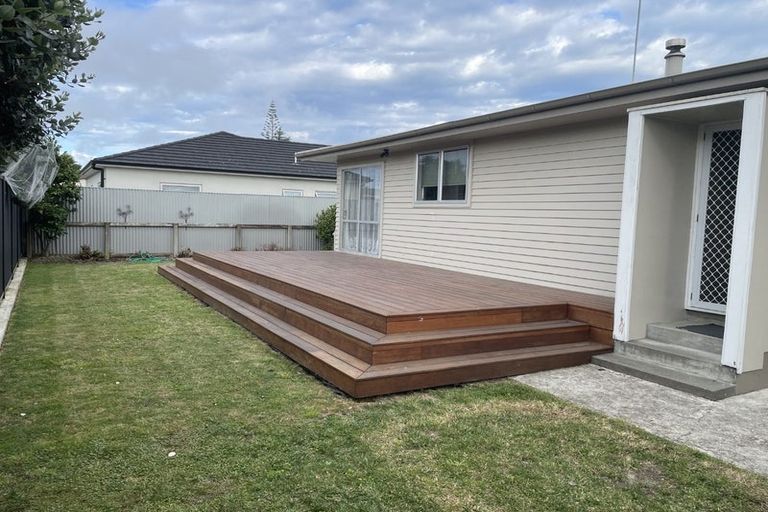 Photo of property in 2/151 Gloucester Street, Taradale, Napier, 4112