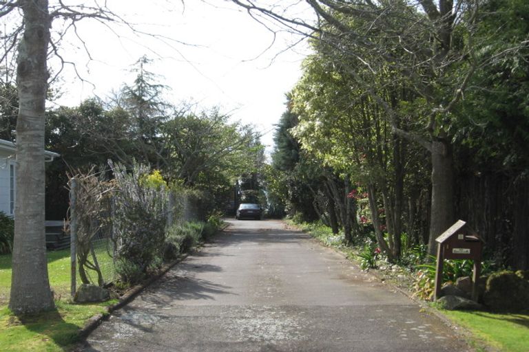 Photo of property in 5 Holden Avenue, Holdens Bay, Rotorua, 3010