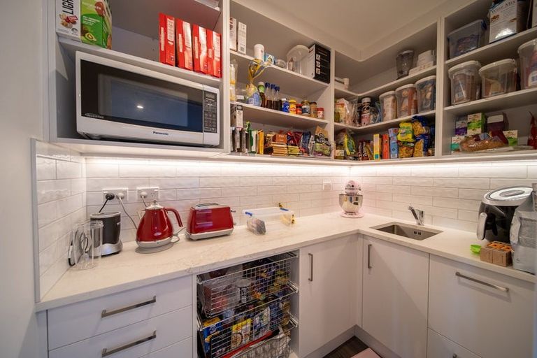 Photo of property in 14 Manakura Street, Avonhead, Christchurch, 8042