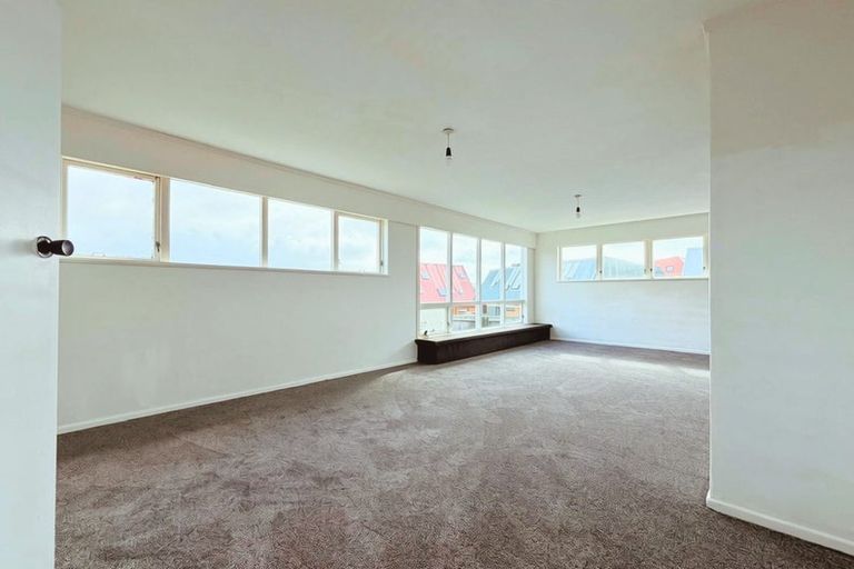 Photo of property in 5-7 Hazard Grove, Cannons Creek, Porirua, 5024
