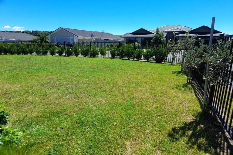 Photo of property in 15 Greystone Place, Omokoroa, 3114