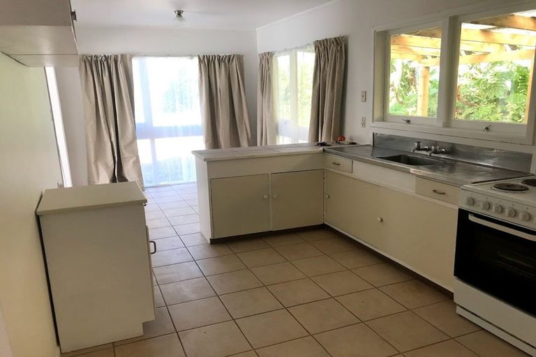 Photo of property in 36 Mcdowell Crescent, Hillcrest, Auckland, 0627