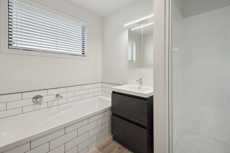 Photo of property in 9a Glengyle Street, Vauxhall, Dunedin, 9013