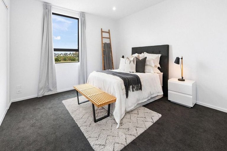 Photo of property in 1 Malaga Crescent, Harewood, Christchurch, 8051