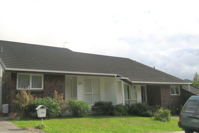 Photo of property in 6 Parklands Drive, Karori, Wellington, 6012
