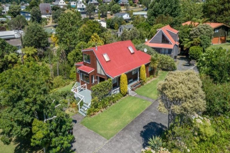Photo of property in 111 Tuna Place, Onemana, Whangamata, 3691