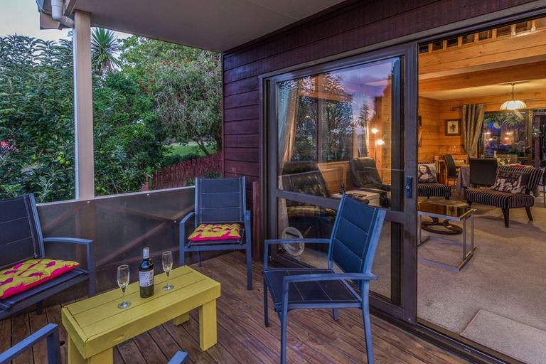 Photo of property in 1/74 Colwill Road, Massey, Auckland, 0614