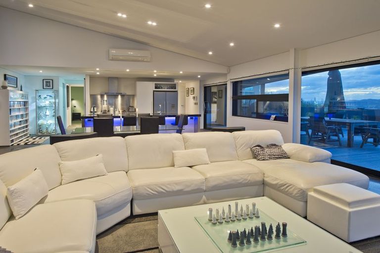 Photo of property in 77 Rangiuru Drive, Parua Bay, Onerahi, 0192