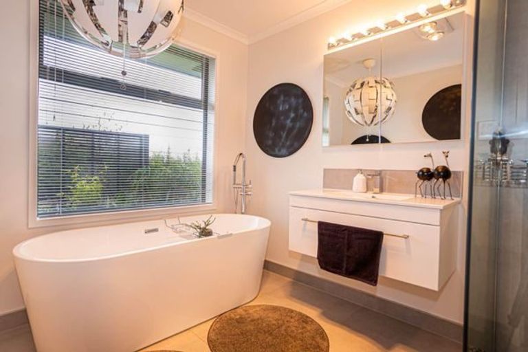 Photo of property in 10 Mcintosh Drive, Pokeno, 2471