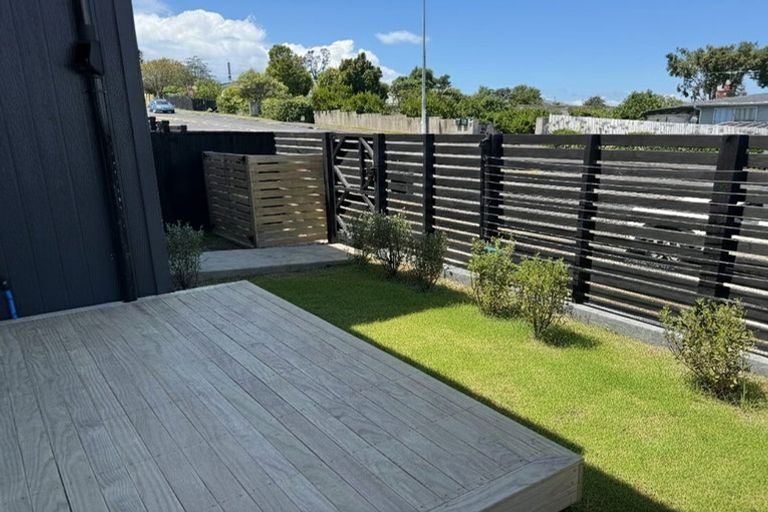 Photo of property in 2/61 Ridge Road, Howick, Auckland, 2014