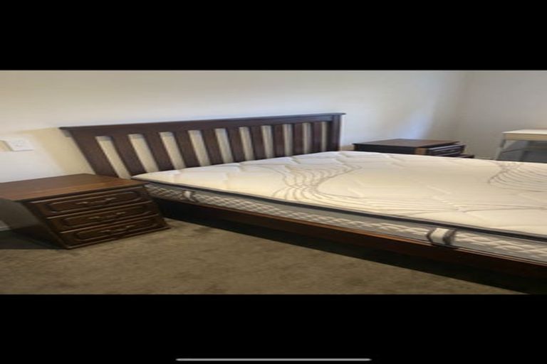 Photo of property in 98 Wadestown Road, Wadestown, Wellington, 6012