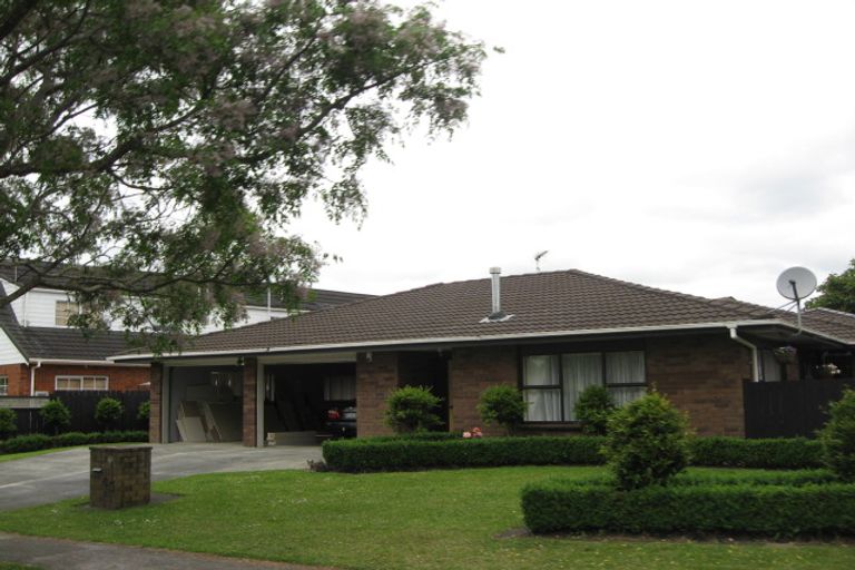 Photo of property in 45 Evanda Crescent, Conifer Grove, Takanini, 2112