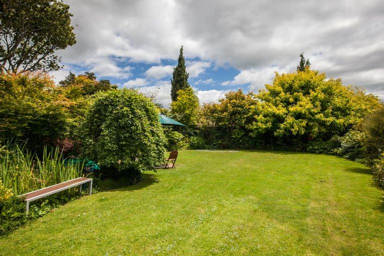 Photo of property in 7 The Oaks, Awapuni, Palmerston North, 4412