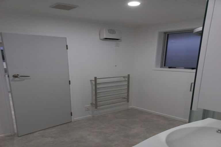 Photo of property in 2/306 Wellington Road, Wainuiomata, Lower Hutt, 5014