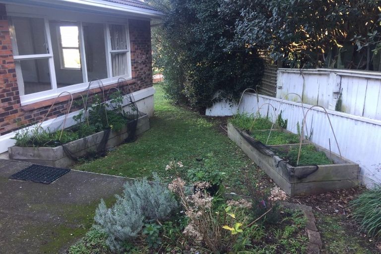 Photo of property in 3/5 Edison Place, Saint Heliers, Auckland, 1071