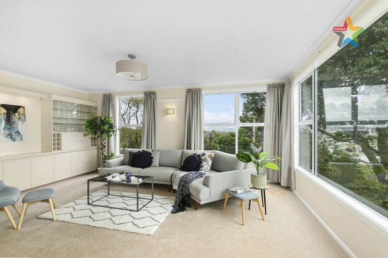 Photo of property in 32a Woodvale Grove, Fairfield, Lower Hutt, 5011