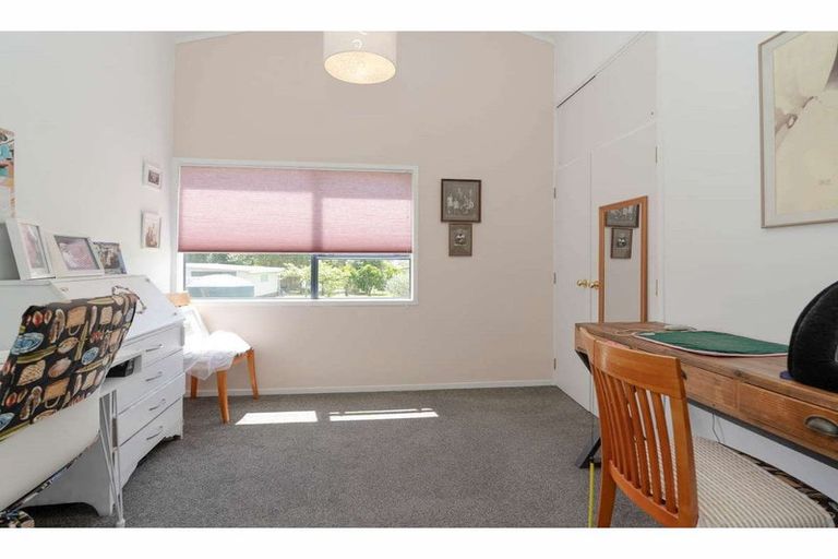 Photo of property in 38 Riddell Road, Kerikeri, 0230