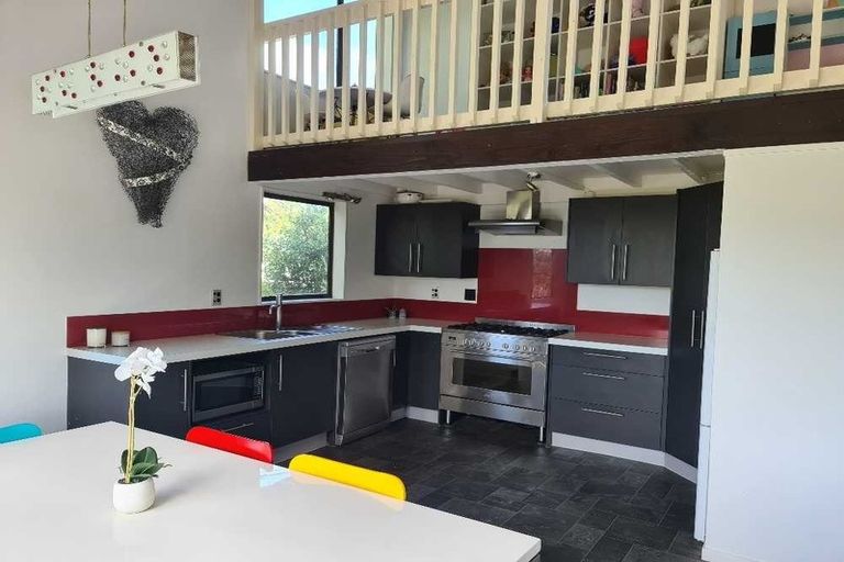 Photo of property in 327 Tukapa Street, Hurdon, New Plymouth, 4310