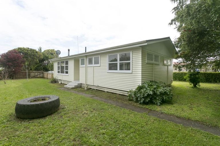 Photo of property in 13 Te Rangitautahanga Road, Turangi, 3334