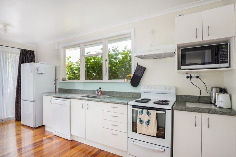 Photo of property in 9 Blackmore Street, Lynmouth, New Plymouth, 4310