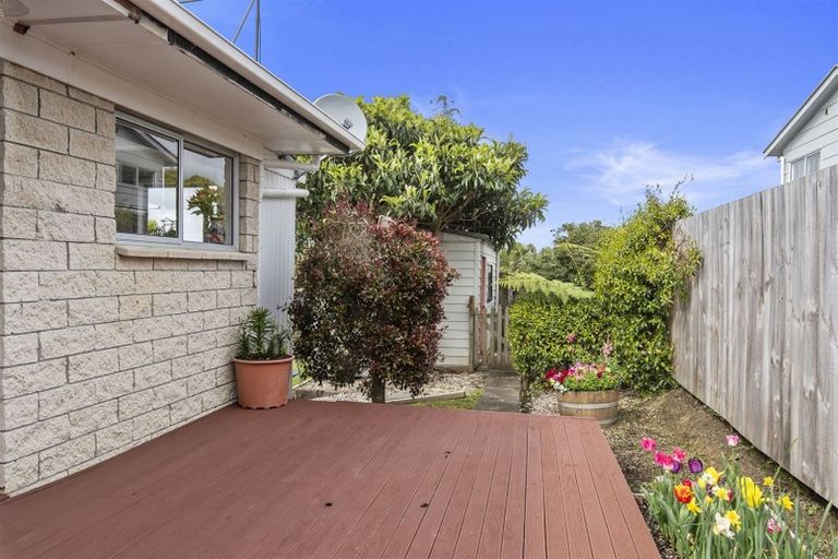 Photo of property in 2/24 Stredwick Drive, Torbay, Auckland, 0630