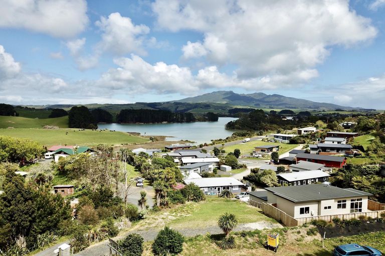 Photo of property in 8c Harakeke Place, Raglan, 3225