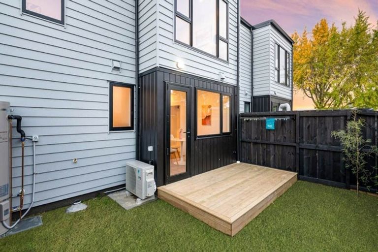 Photo of property in 3/12 William Street, Mangere East, Auckland, 2024