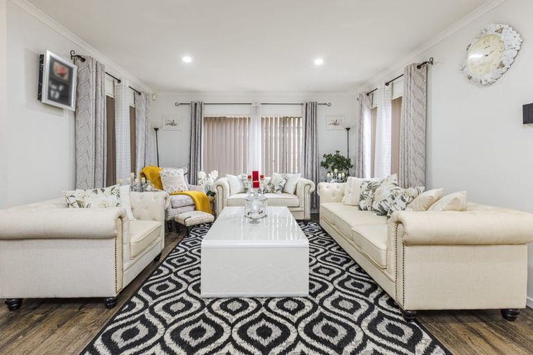 Photo of property in 5 Staten Place, Mangere, Auckland, 2022