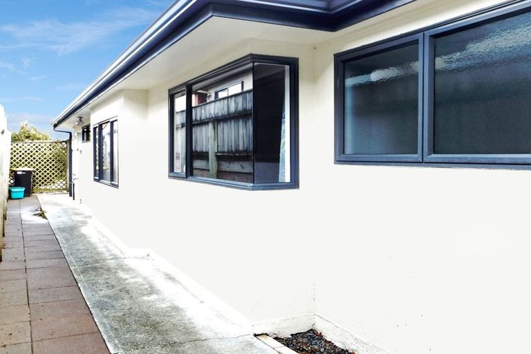 Photo of property in 3a Peter Button Place, Johnsonville, Wellington, 6037