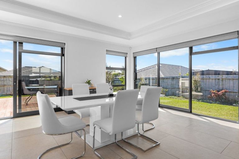 Photo of property in 4 Okohaka Avenue, Glenbrook, Waiuku, 2681