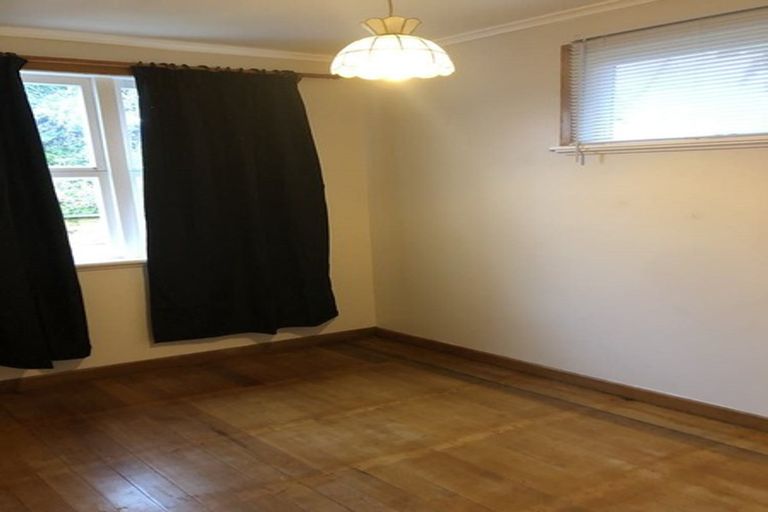 Photo of property in 101 Flanshaw Road, Te Atatu South, Auckland, 0610