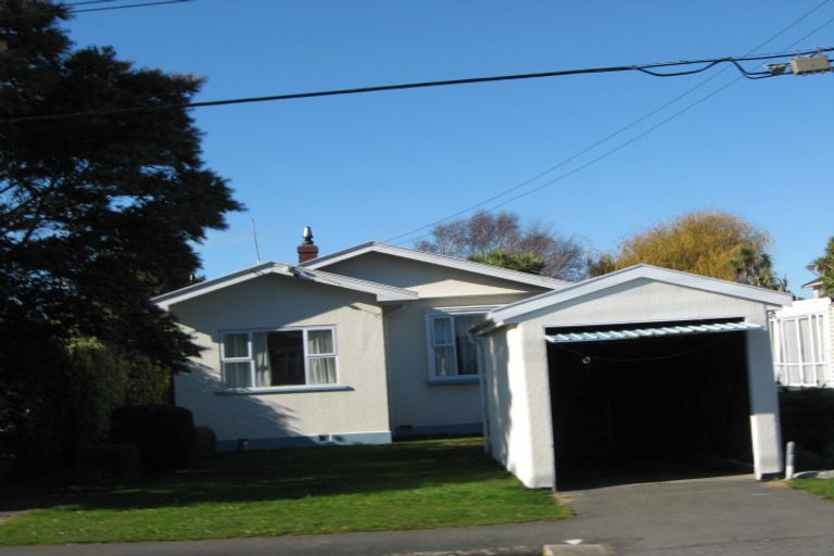 Photo of property in 151 Palmers Road, New Brighton, Christchurch, 8083