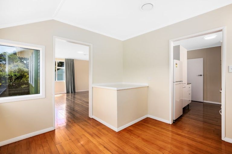 Photo of property in 19 Gloucester Street, Cannons Creek, Porirua, 5024