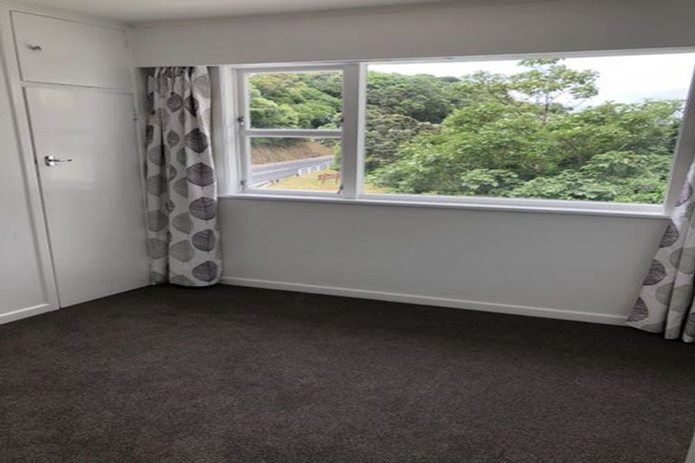 Photo of property in 39 Onslow Road, Khandallah, Wellington, 6035