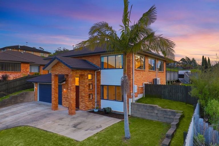 Photo of property in 36 Sapperton Drive, Henderson, Auckland, 0612