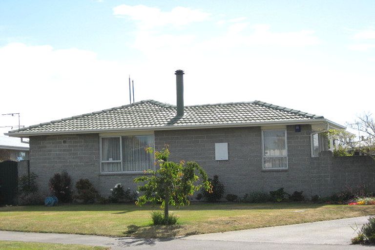 Photo of property in 5 Royal Park Drive, Parklands, Christchurch, 8083