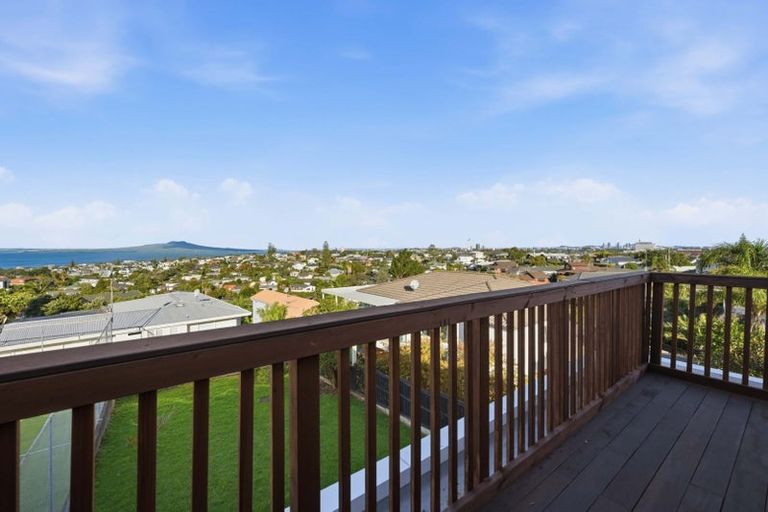 Photo of property in 99 East Coast Road, Castor Bay, Auckland, 0620