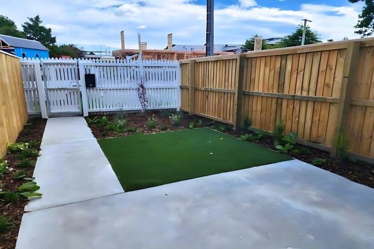 Photo of property in 4/40 New Brighton Road, Shirley, Christchurch, 8061