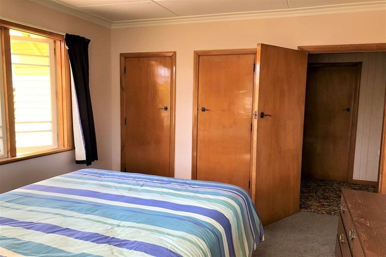 Photo of property in 6 Ross Street, Balclutha, 9230