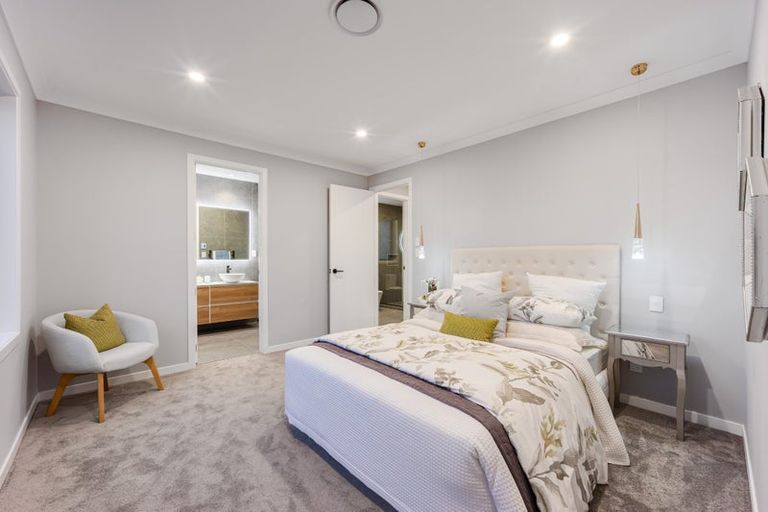 Photo of property in 49 Kumukumu Road, Long Bay, Auckland, 0630