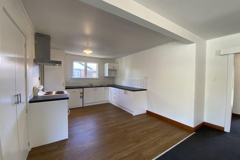 Photo of property in 32 Jennifer Street, Bryndwr, Christchurch, 8053