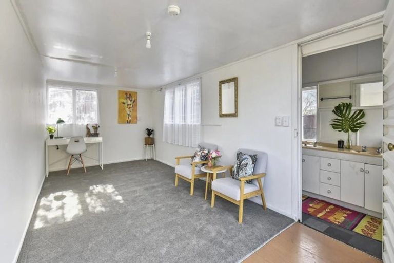 Photo of property in 18 Marybeth Place, Rosehill, Papakura, 2113