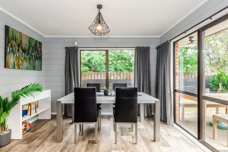 Photo of property in 4 Oakwood Grove, Paraparaumu Beach, Paraparaumu, 5032