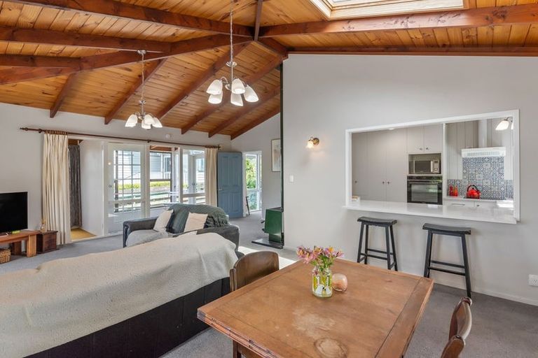 Photo of property in 45a Callender Terrace, Paraparaumu Beach, Paraparaumu, 5032