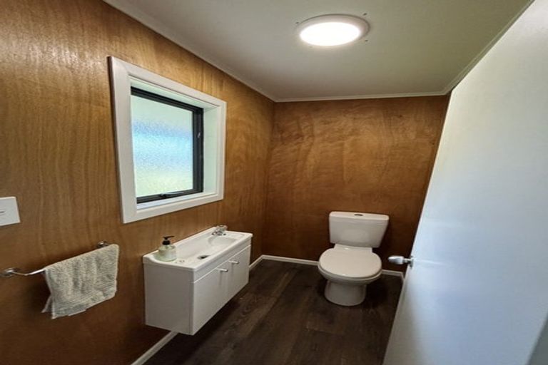 Photo of property in 20 Karaka Street, Merrilands, New Plymouth, 4312