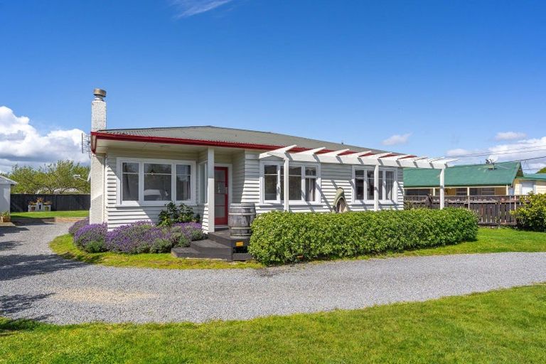 Photo of property in 45 Cologne Street, Martinborough, 5711