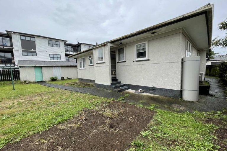 Photo of property in 155 Russell Road, Manurewa, Auckland, 2102