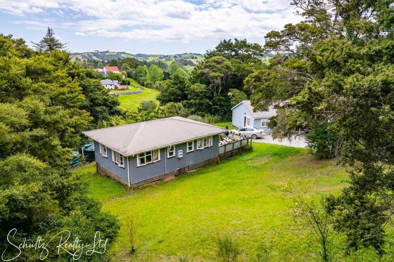 Photo of property in 43b Hook Road, Paparoa, 0571