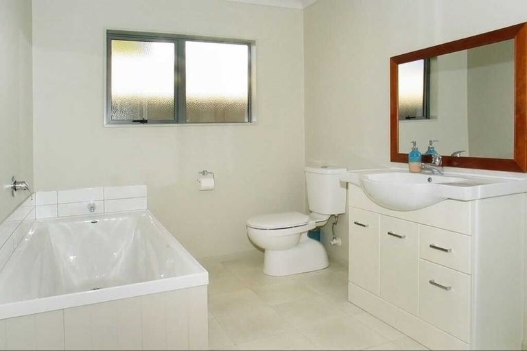 Photo of property in 82 Staithes Drive North, Whitby, Porirua, 5024